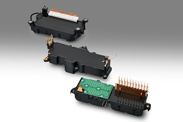 An EV/HV inverter smoothing film capacitor